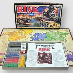 VTG Risk Board Game 1993 by Parker Brothers World Conquest Game - 98% Complete